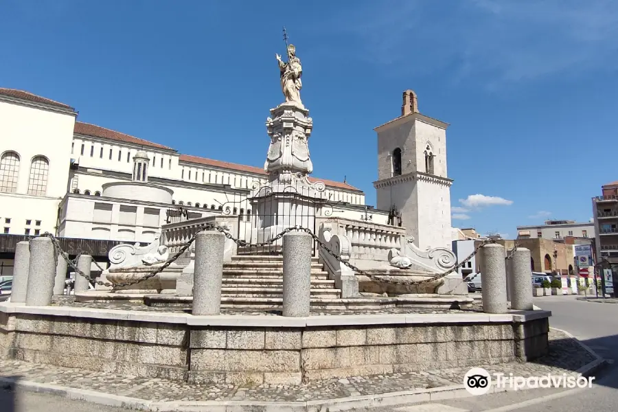 Fontana delle Catene