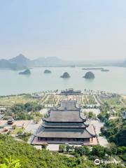 Tam Chuc Pagoda