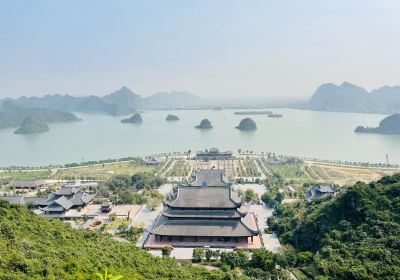 Tam Chuc Pagoda