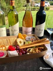 DogRidge Winery, Cellar Door & Vineyards