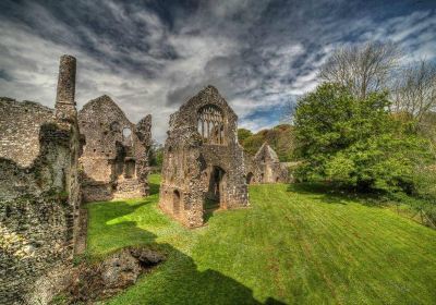 Lamphey Bishops Palace / Llys yr Esgob Llandyfái