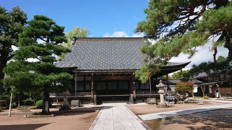 Hotels near Enkoji temple