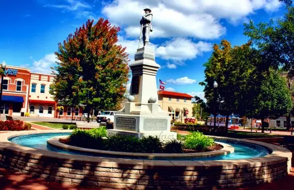 【2023年】アーカンソー州の人気観光スポット・旅行ガイド・グルメ情報満載