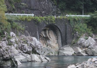 Kyuyanaseshinrintetsudo Kamagatani Bridge