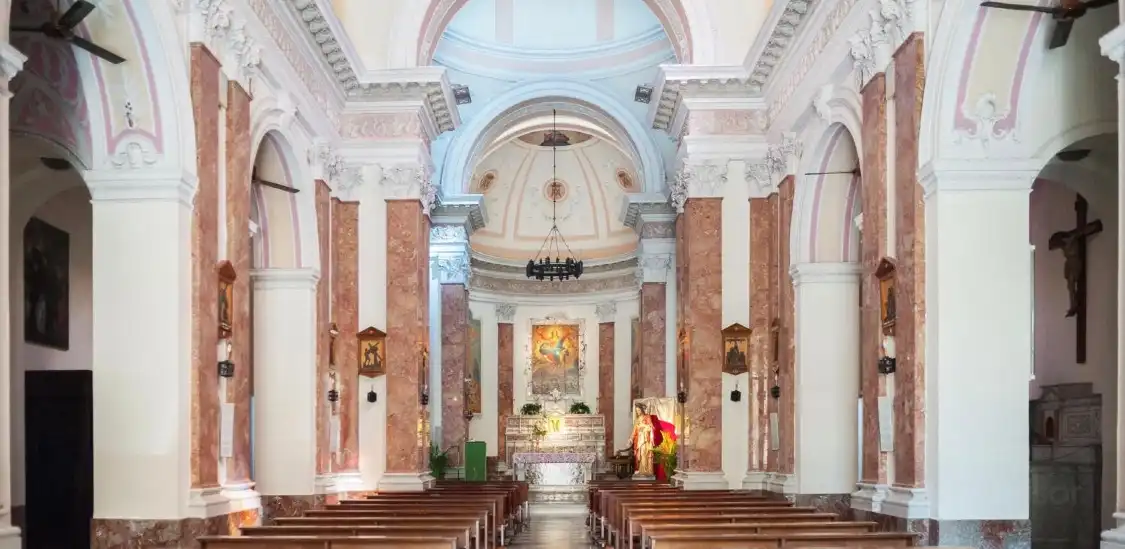 Hotel in zona Chiesa Protopapale Di Santa Maria Della Cattolica Dei Greci