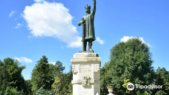 Stephen the Great Monument