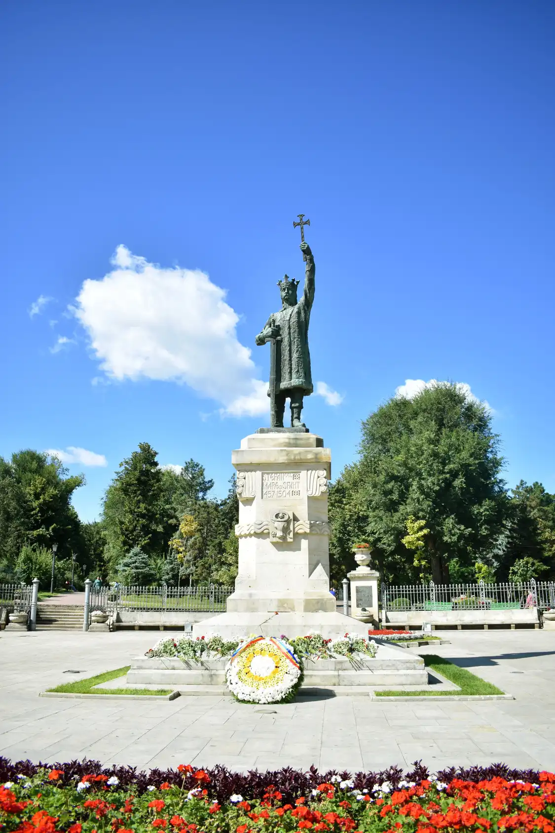 Hotels near Monumentul lui Ștefan cel Mare