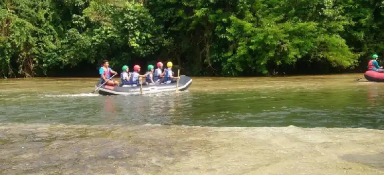 โรงแรมในตำบล สาริกา