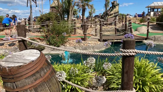 Pirates Bay Adventure Golf