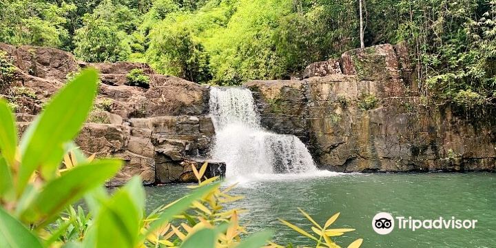 Khlong Yai Kee Waterfall