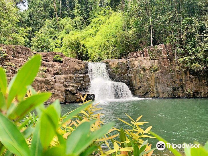 Khlong Yai Kee Waterfall