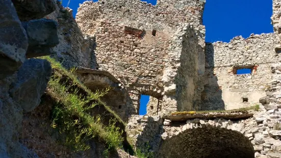 Hrusov Castle