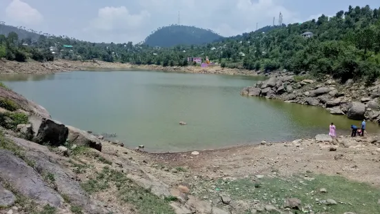 Kunt Bhayog Lake