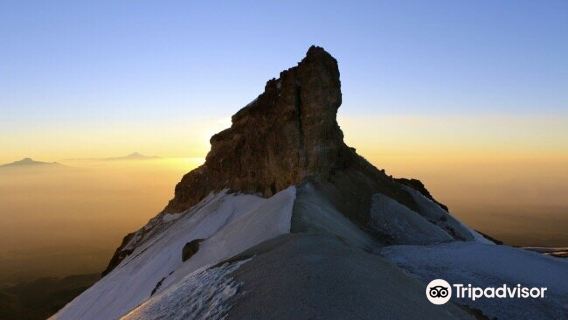 Mexico + Istasihuatl and Popocatepetl National Park 1-day tour