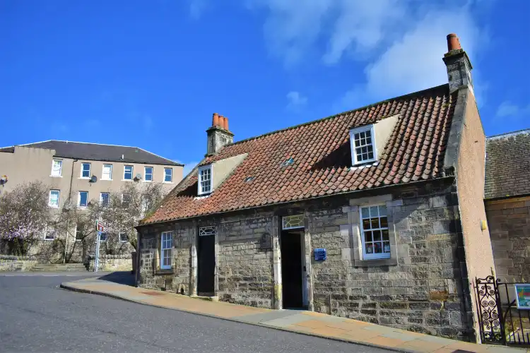Andrew Carnegie Birthplace Museum 주변 호텔