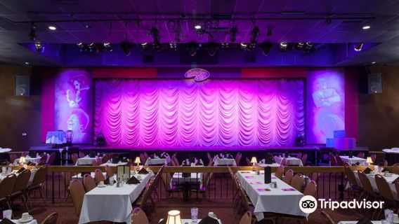 Dutch Apple Dinner Theatre