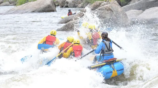 Browns Canyon Rafting