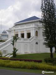 Grand Palace Park （Istana Besar）