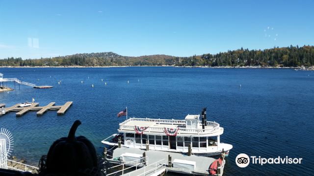 Arrowhead Queen Tour Boat