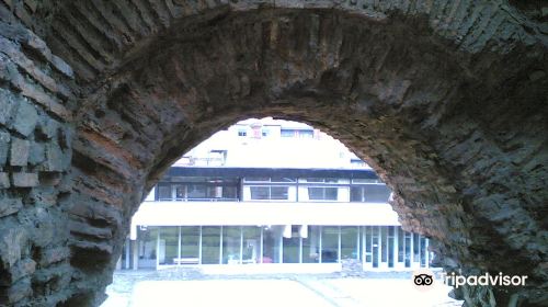 Jewry Wall & Roman Baths