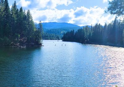 Lake Siskiyou