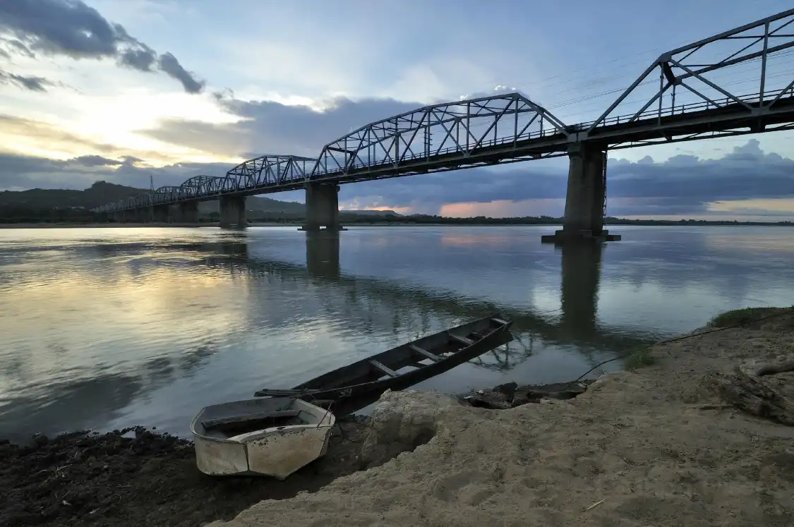 Hotels near Buntun Bridge
