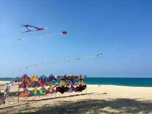 Batu Buruk beach