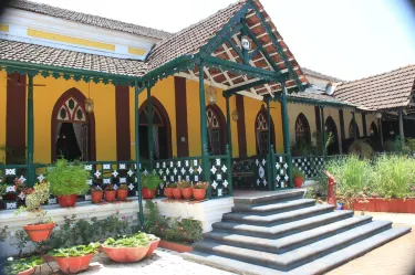 Fernandes House