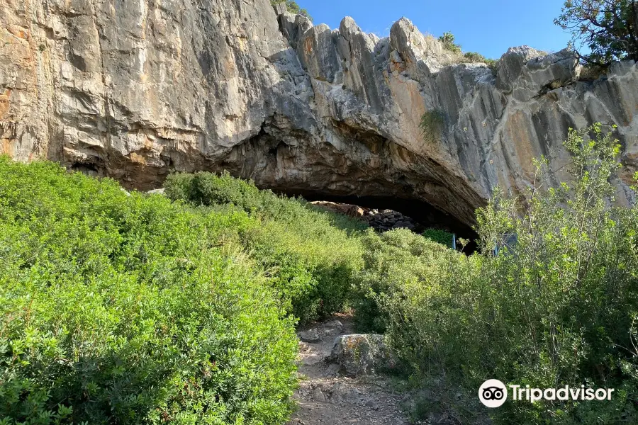 Grotta di Franchthi