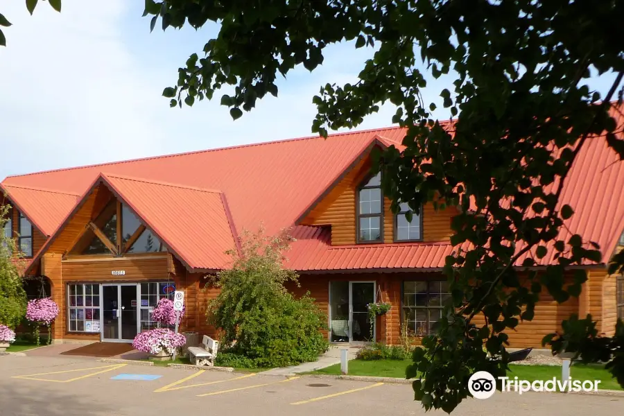 Mackenzie Crossroads Museum & Visitors Centre