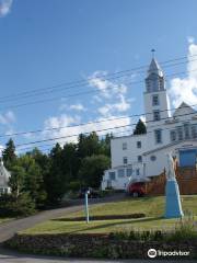 Le Sanctuaire Notre-Dame-de-Pointe-Navarre Shrine