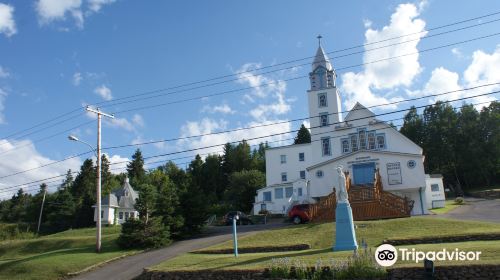 Le Sanctuaire Notre-Dame-de-Pointe-Navarre Shrine