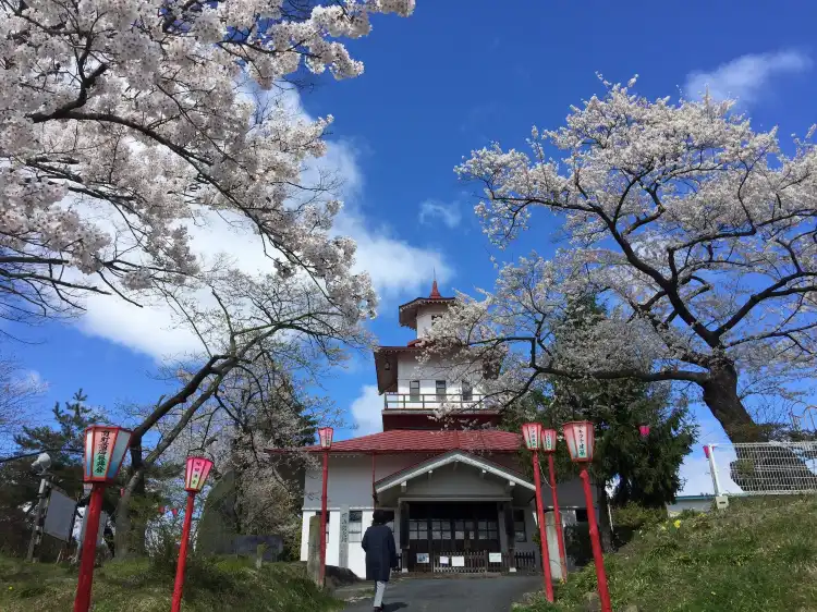 Hotels near Meiji Kinenkan