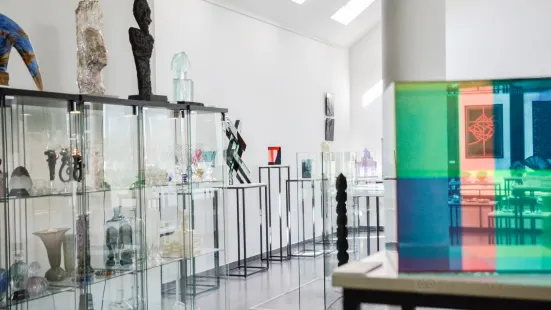 Hefter Glass Gallery & Studio