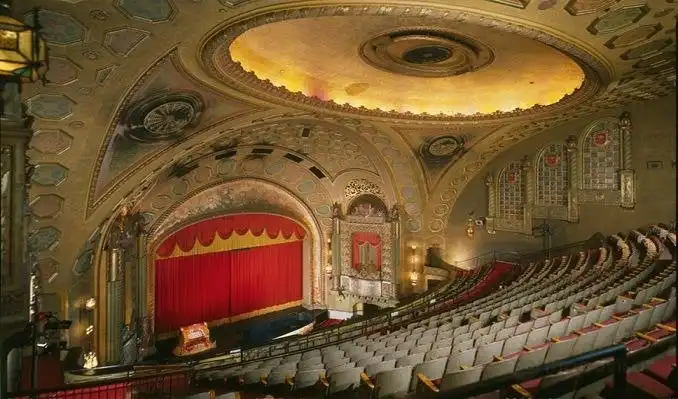 Hotels near Alabama Theatre