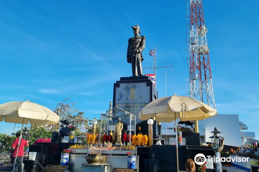 Chumphonket Udomsak Monument