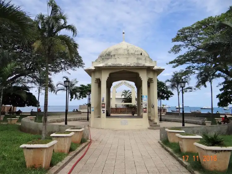 Hotels near Forodhani Gardens