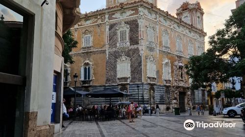 El Museo Nacional de Ceramica y de las Artes Suntuarias Gonzalez Marti