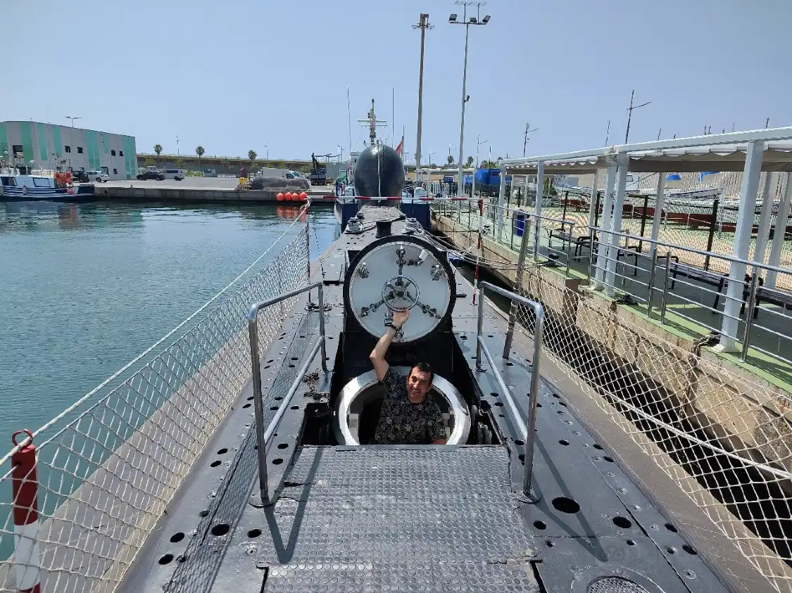 Hotels near Submarine S-61 - Floating Museums