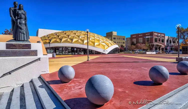 Các khách sạn gần Pioneer Center for the Performing Arts