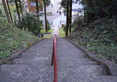 釣石神社