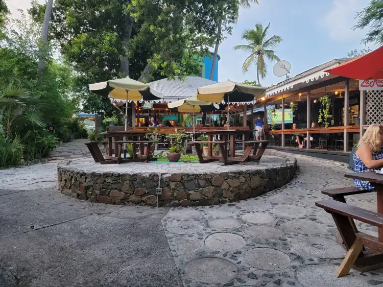 Hotels near St Thomas