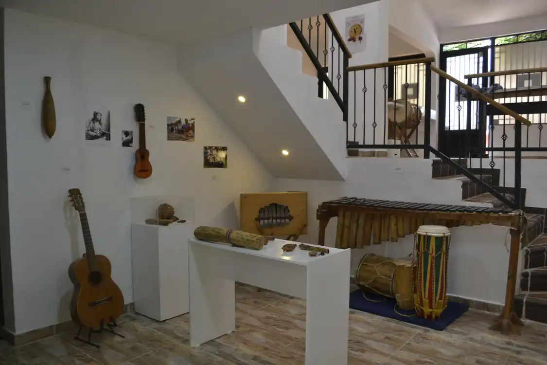 Hotels near Mundo Sonoro