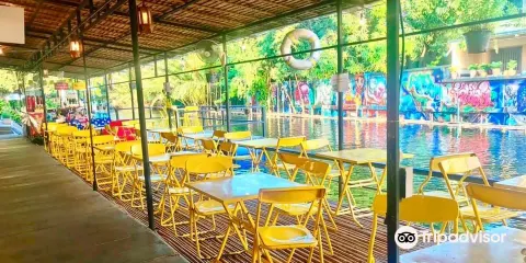 Talat Nam Yam Yen Khlong Khut Chao Mueang
