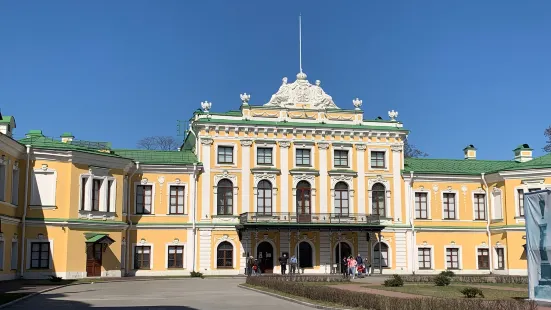 Putevoy Palace