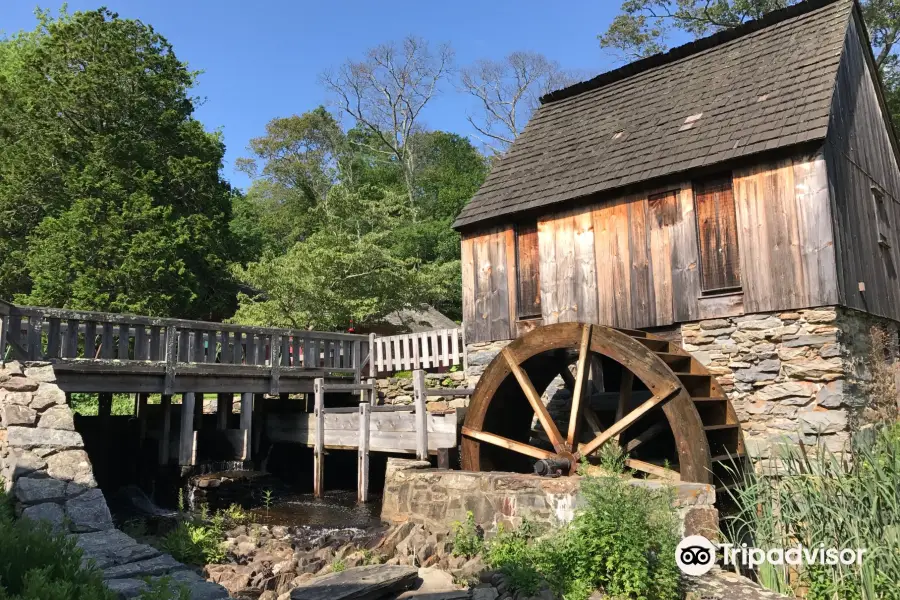 Gilbert Stuart Birthplace & Museum