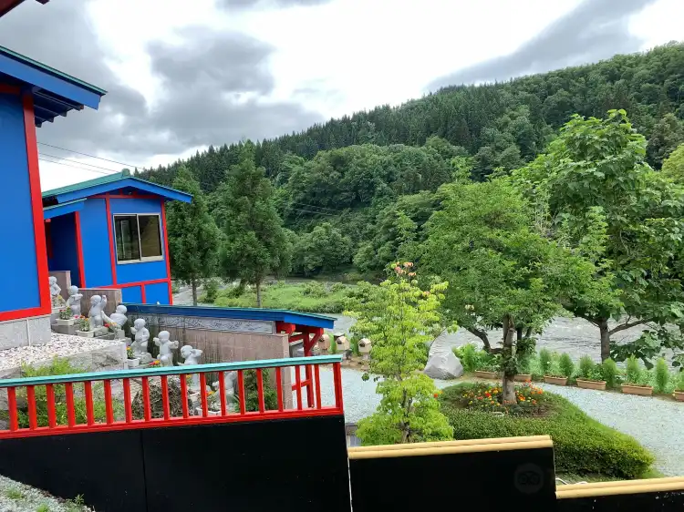 Hotels in Shirataka