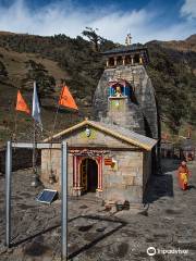 Shri Madmaheshwar Temple