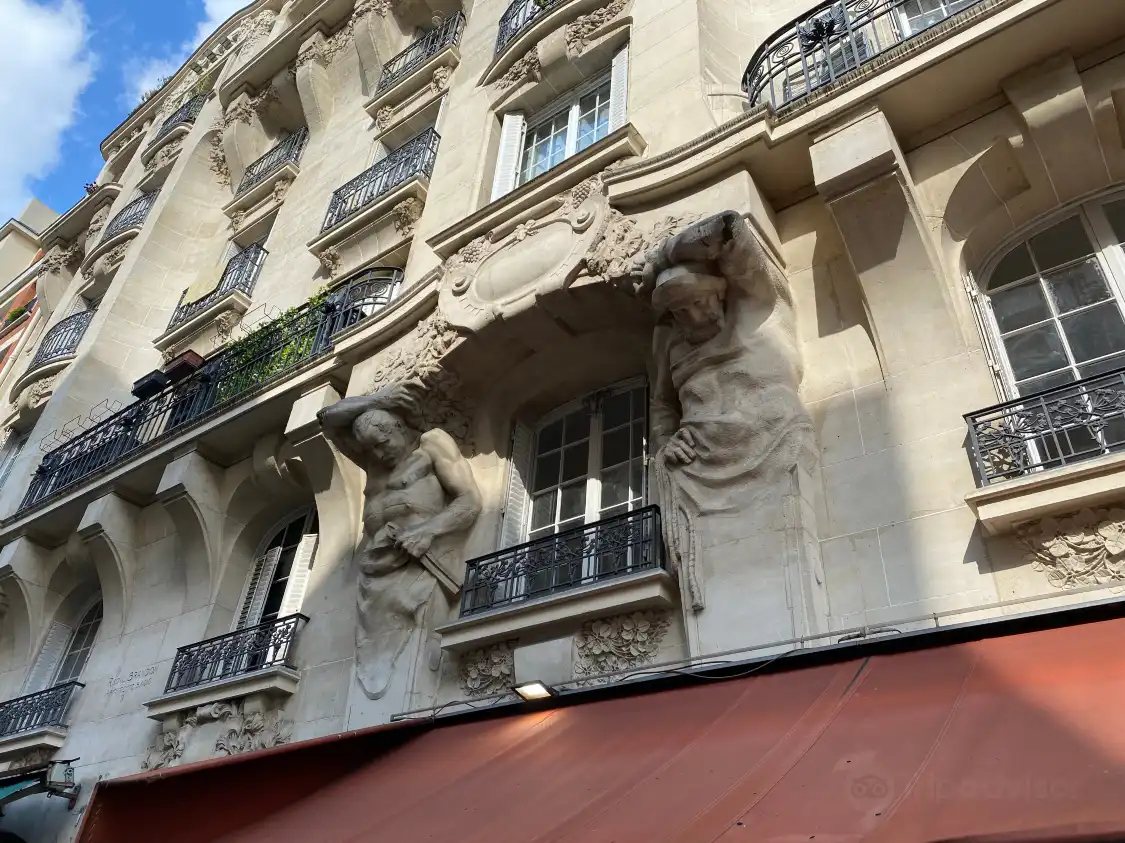 Các khách sạn gần Atlantes de la Rue de Charenton