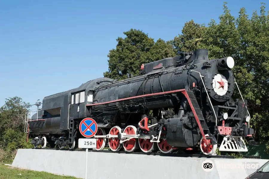 Monument to L-0012 Type Steam Locomotive